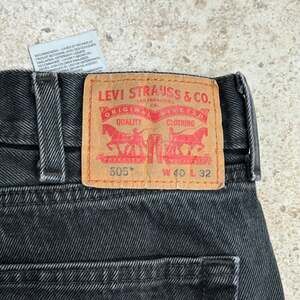 Vintage Men’s Levi's 505 Straight Leg Black Denim Jeans 40x32